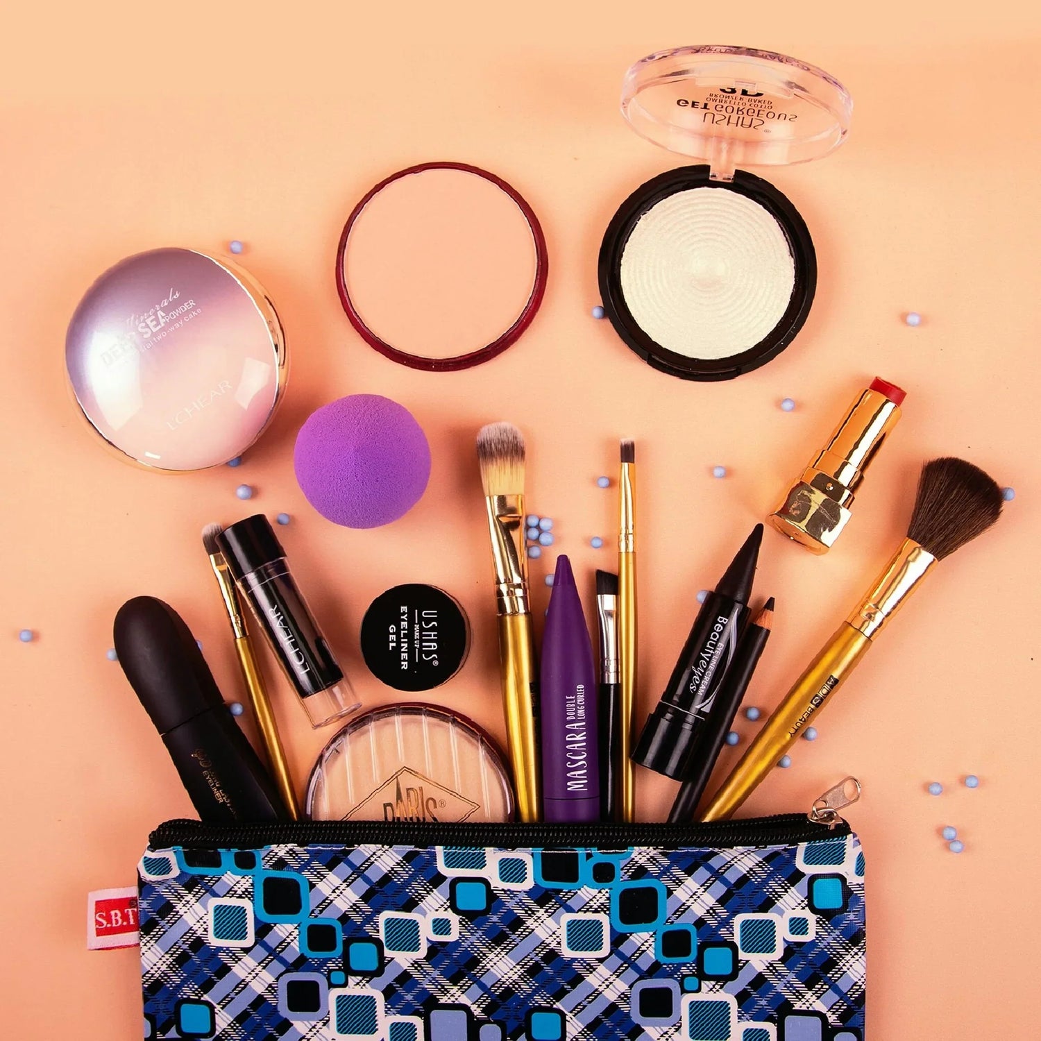 MAKE UP